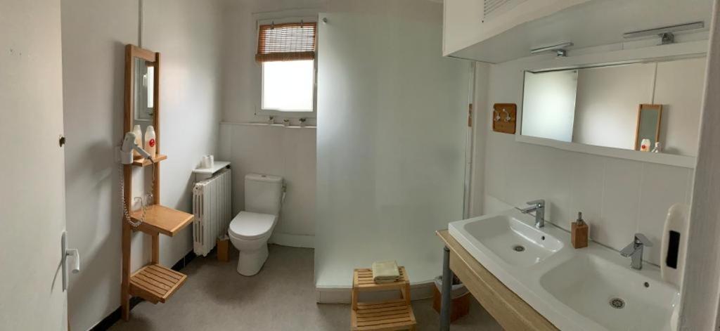 Hotel Le Smile Saint-Vincent-Sterlanges Eksteriør billede