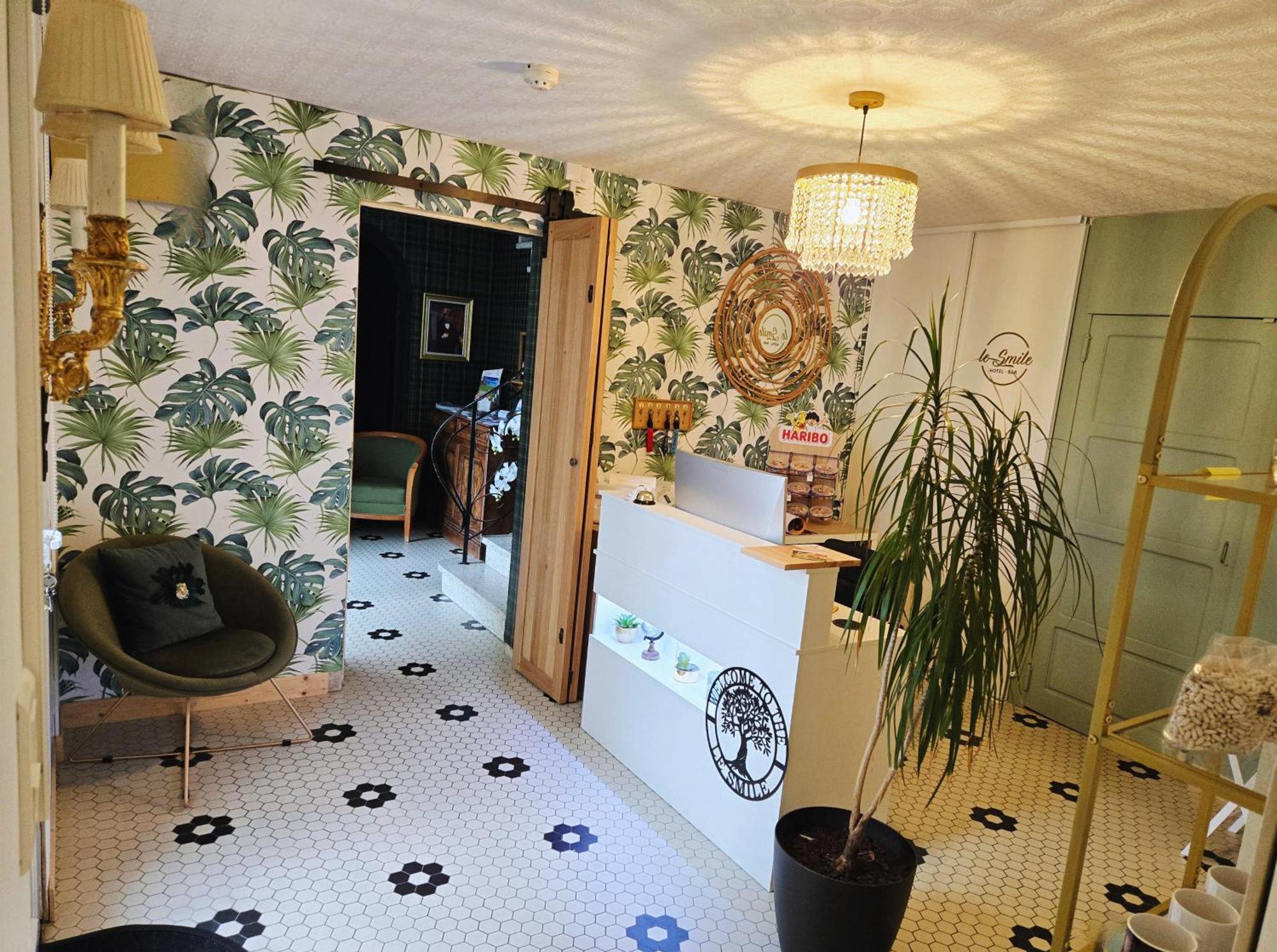 Hotel Le Smile Saint-Vincent-Sterlanges Eksteriør billede